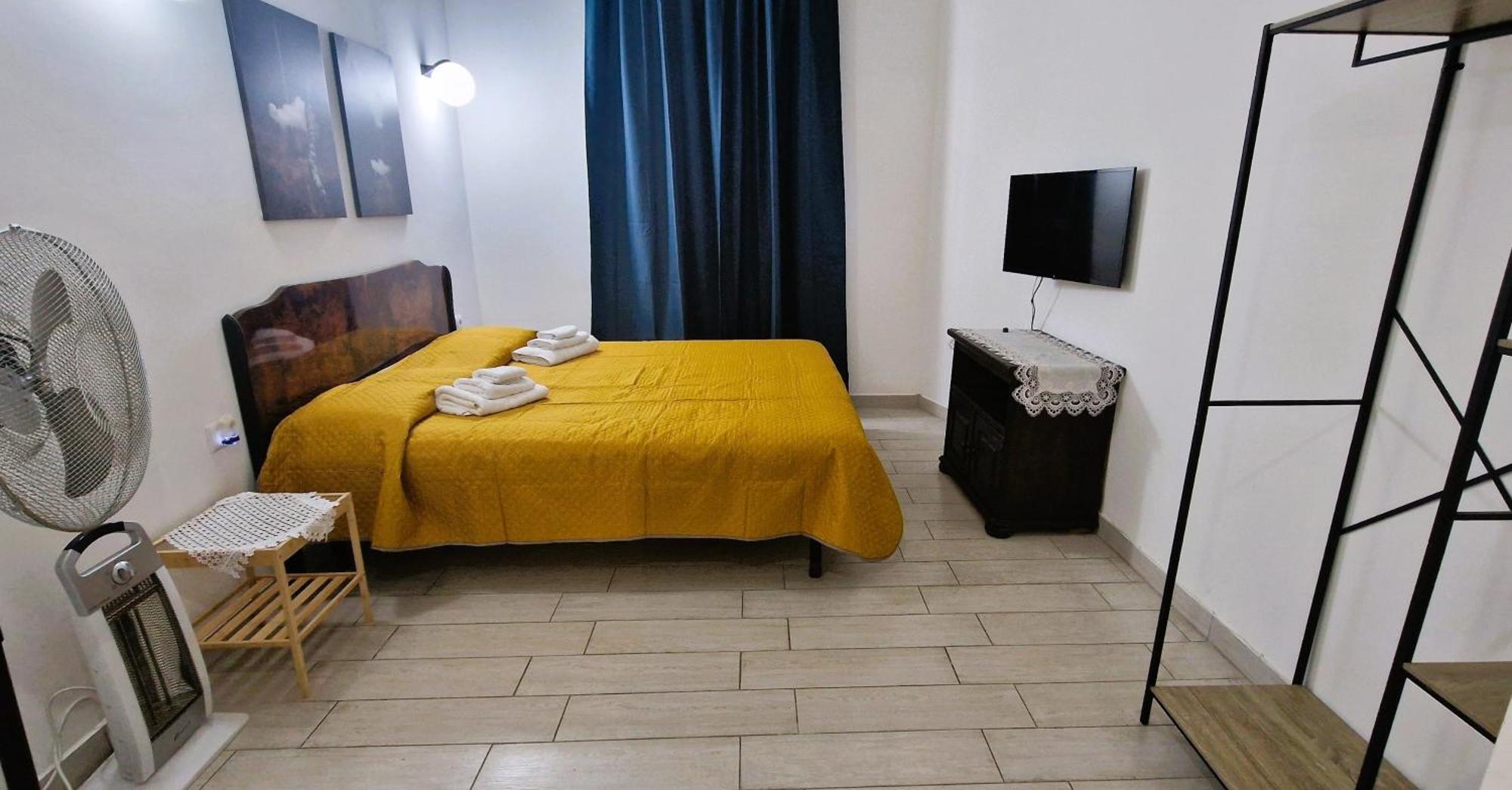 3 Mini Studios In Синискола Екстериор снимка