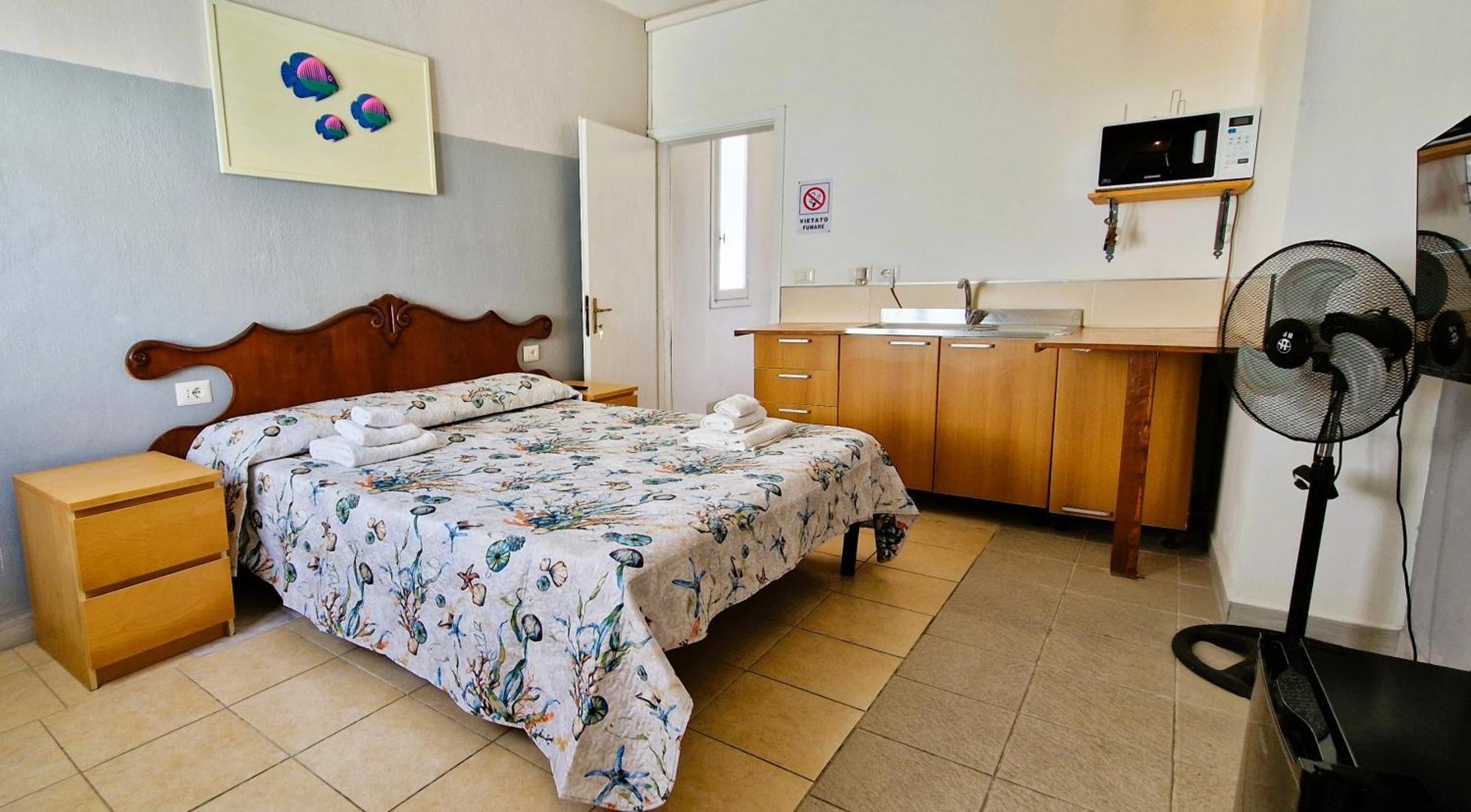 3 Mini Studios In Синискола Екстериор снимка