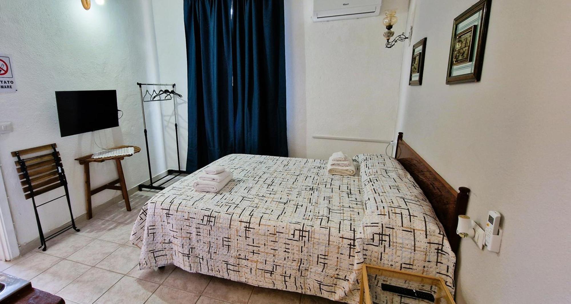 3 Mini Studios In Синискола Екстериор снимка
